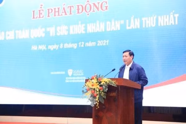  Thứ trưởng Bộ Y tế Đỗ Xuân Tuyên phát động giải báo chí toàn quốc Vì sức khỏe nhân dân. Ảnh: T.L