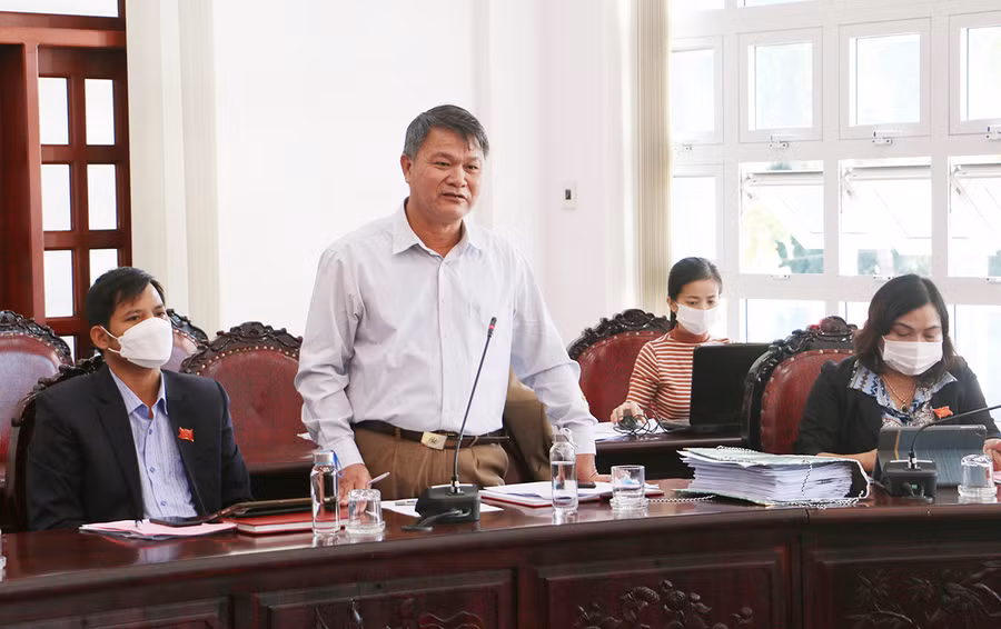 Nhiều vấn đề nổi cộm được Bí thư Huyện ủy Chư Prông Đinh Văn Dũng nêu ra tại buổi thảo luận tổ. Ảnh: Tấn Thi