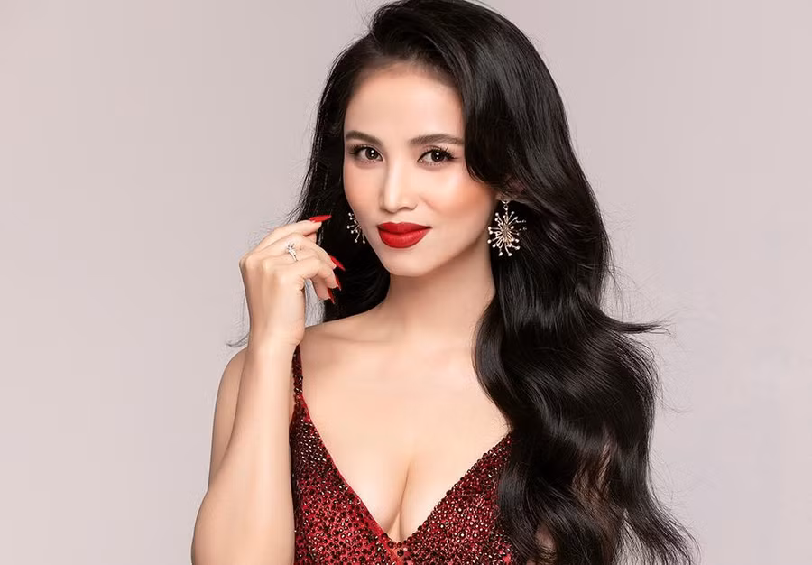 Thanh Giang từ cô gái Tây nguyên chăn bò đến MC quốc tế. Ảnh: Lê Thiện Viễn
