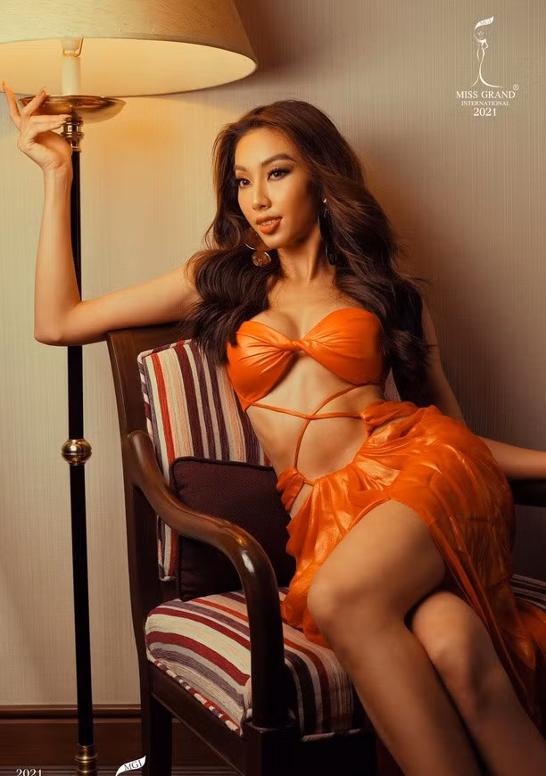 Người đẹp cũng là thí sinh duy nhất được Ban tổ chức Miss Grand International 2021 thực hiện bộ ảnh đặc biệt nhờ thắng giải 