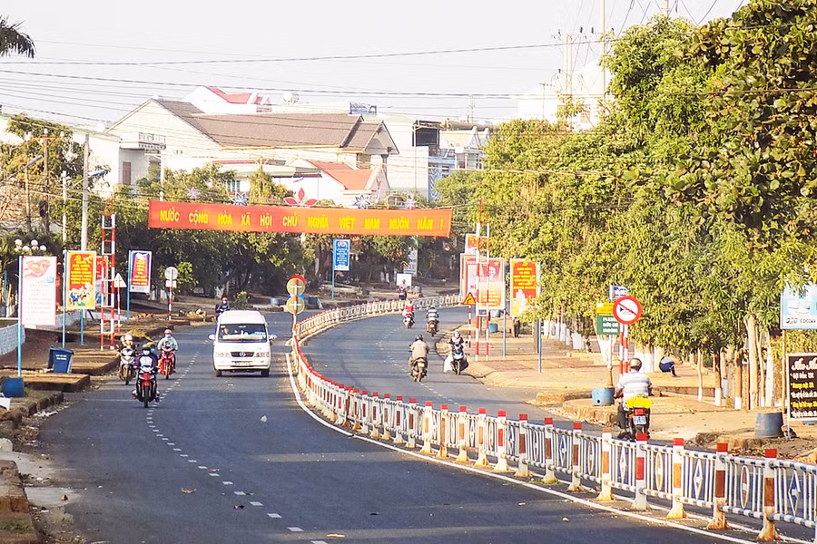  Diện mạo khang trang của thị trấn Chư Ty (huyện Đức Cơ). Ảnh: Thanh Nyật