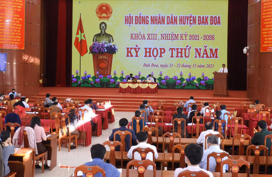Quang cảnh kỳ họp thứ 5 HĐND huyện Đak Đoa khóa XIII. Ảnh: Thanh Nhật Quang cảnh Kỳ họp thứ 5 HĐND huyện Đak Đoa khóa XIII. Ảnh: Thanh Nhật