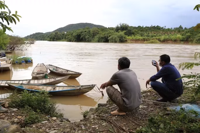 Các nhà máy thủy điện trên sông Sêrêpốk điều tiết, xả lũ
