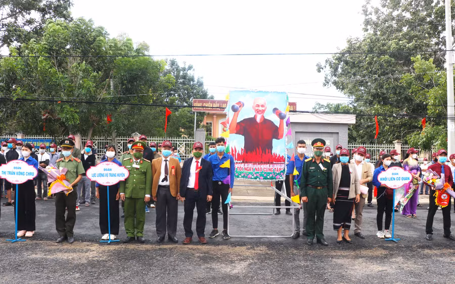 Đại hội Thể dục Thể thao huyện Kông Chro lần thứ VII năm 2021 có 18 đoàn tham dự với 1.200 vận động viên. Ảnh: Ngọc Minh