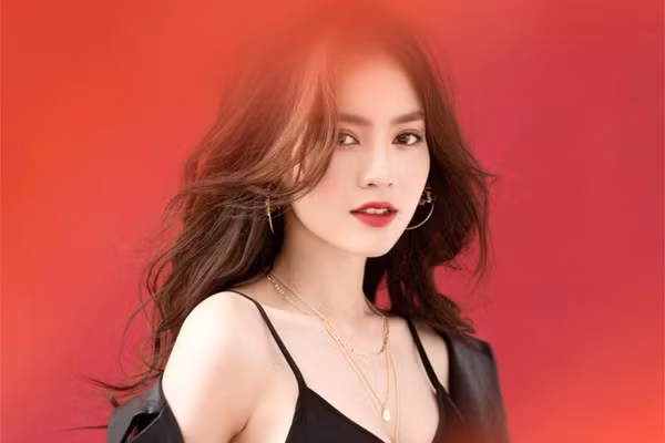 Lan Ngọc nổi tiếng và trở thành diễn viên đắt show bậc nhất hiện nay. Ảnh: FBNV