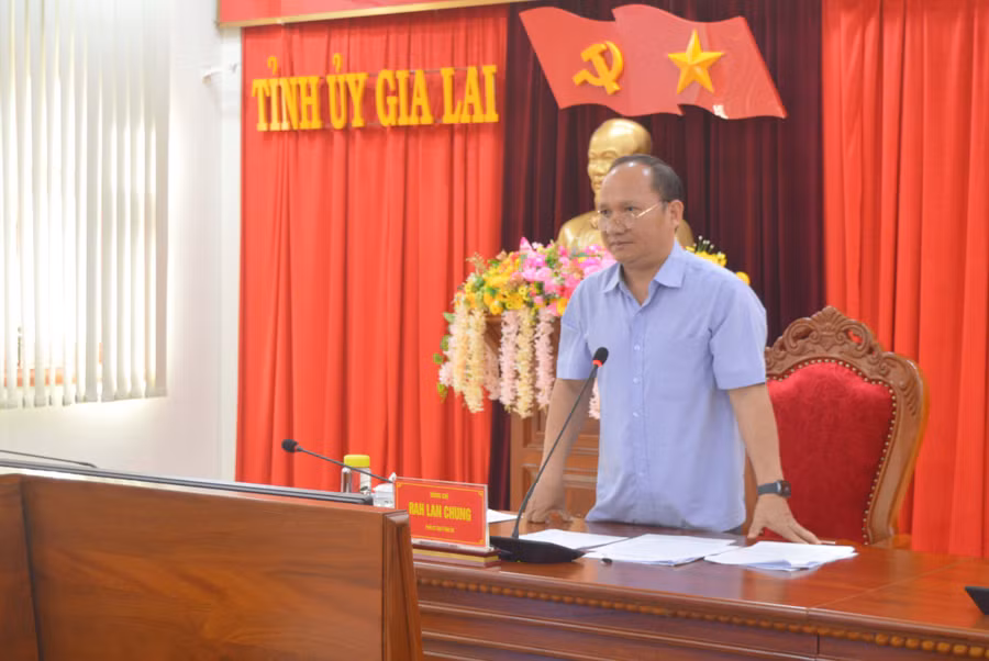 Phó Bí thư Tỉnh ủy Rah Lan Chung phát biểu kết luận hội nghị. Ảnh: Anh Huy