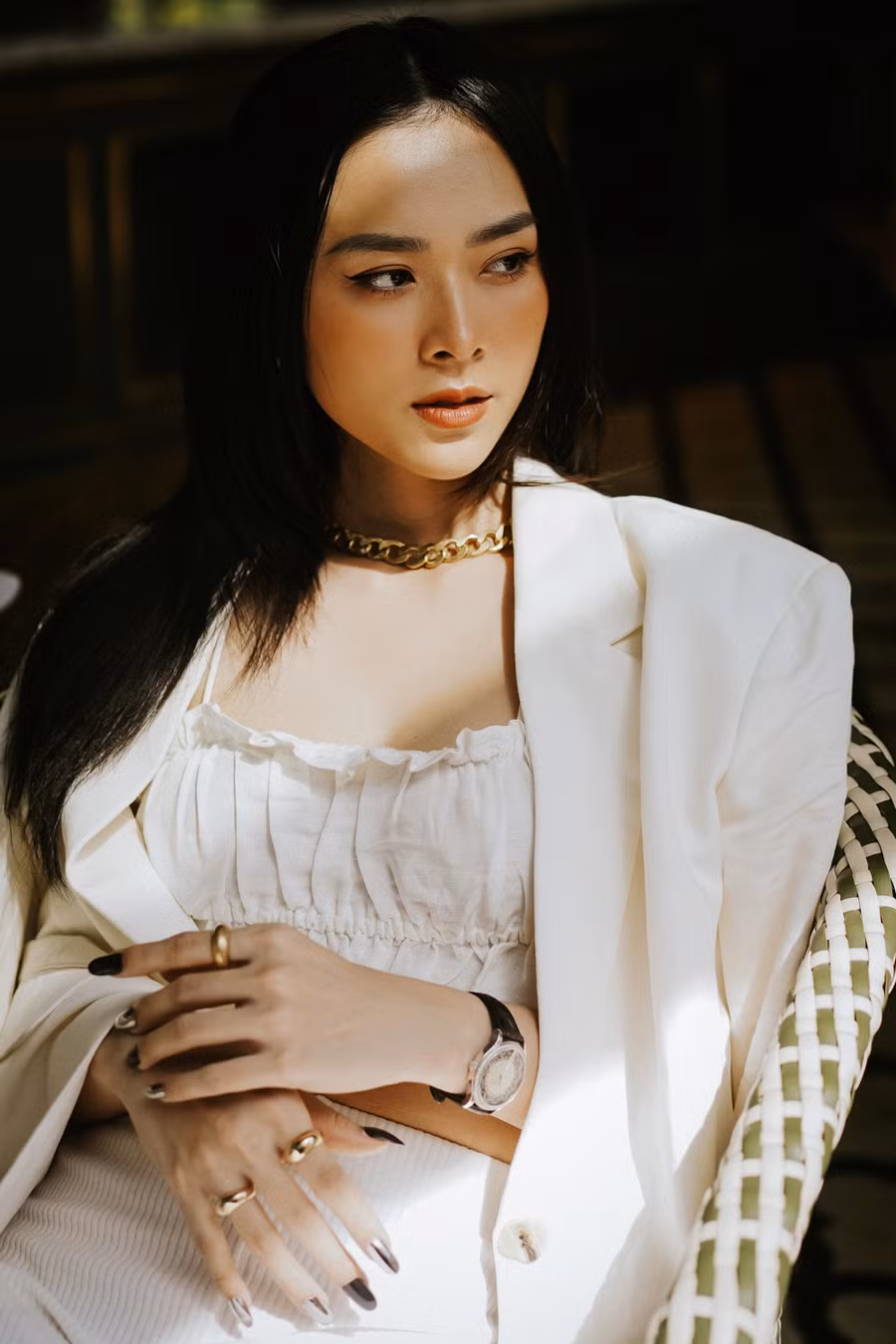 Song song với bộ ảnh thời trang mới, Diệp Bảo Ngọc còn thông báo ngoài tham gia gameshow The Champion-Nhà vô địch thì cô sẽ góp mặt trong bộ phim chiếu Tết mang tên Vũ điệu đón xuân của đạo diễn Xuân Phước và Trại hoa đỏ của đạo diễn Victor Vũ. Ảnh: Quỳnh Phạm