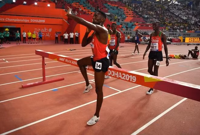 Kipruto là một trong những VĐV điền kinh xuất sắc nhất lịch sử - REUTERS Kipruto là một trong những VĐV điền kinh xuất sắc nhất lịch sử - REUTERS