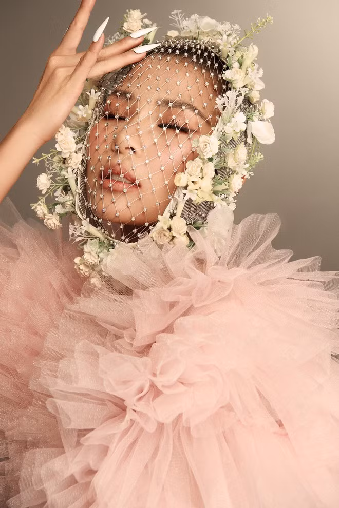 Nàng Nhớ của 'Cát đỏ' tung bộ ảnh thời trang 'Nàng tiên hoa' ảnh 4