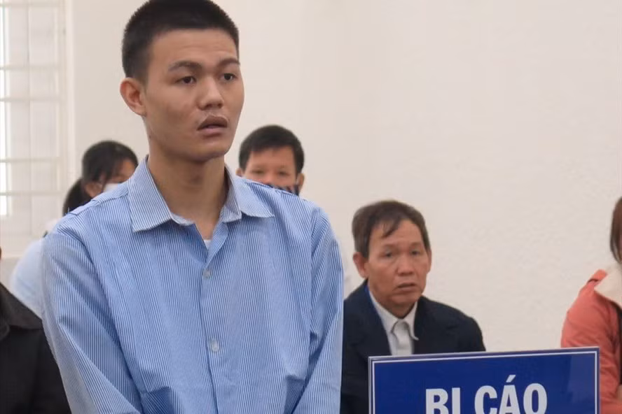Đỗ Tuấn Anh nhận mức án cao nhất cho hành vi sát hại bà nội. Ảnh: V.Dũng. Đỗ Tuấn Anh nhận mức án cao nhất cho hành vi sát hại bà nội. Ảnh: V.Dũng.