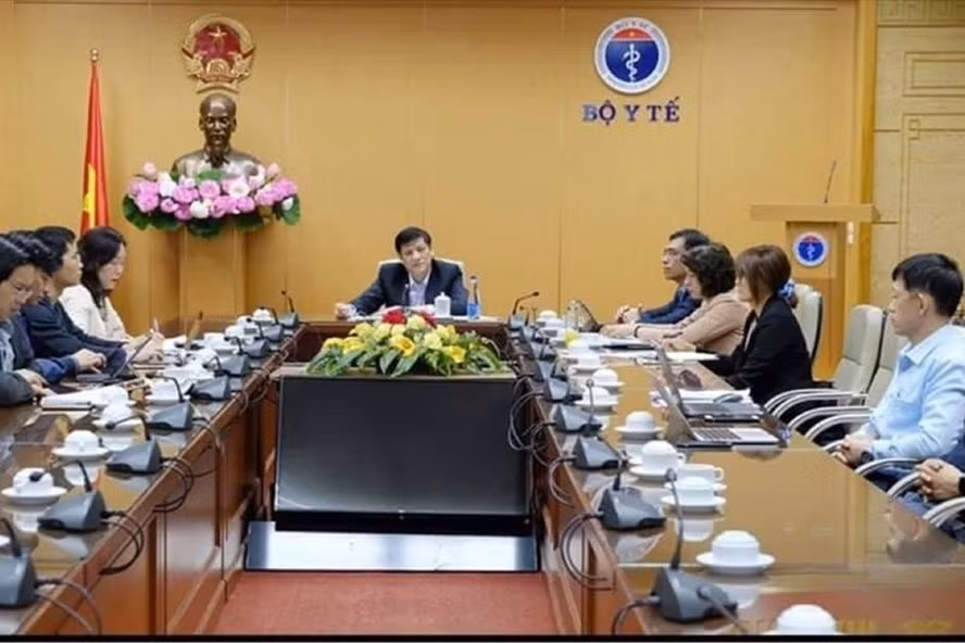 Bộ trưởng Bộ Y tế Nguyễn Thanh Long đã triệu tập cuộc họp khẩn với các đơn vị liên quan. Ảnh: Bộ Y tế Bộ trưởng Bộ Y tế Nguyễn Thanh Long đã triệu tập cuộc họp khẩn với các đơn vị liên quan. Ảnh: Bộ Y tế