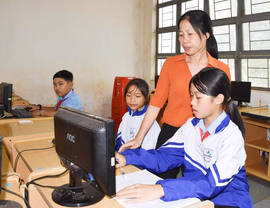 Cơ sở vật chất trang thiết bị dạy học tại các trường được chú trọng đầu tư. Ảnh: Trần Dung