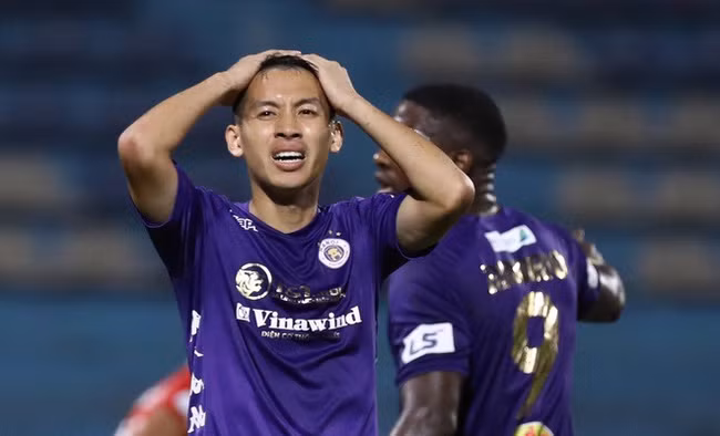 Hà Nội FC đối mặt nguy cơ lớn trở thành cựu vương