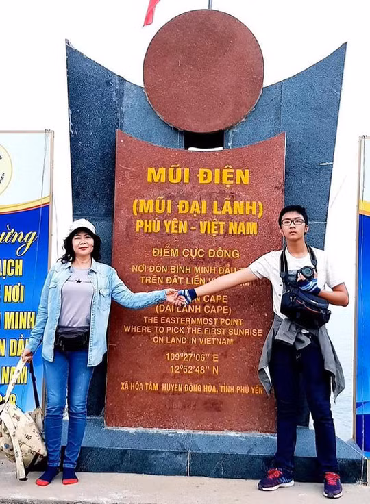 Chuyến đi cùng con trai khơi dậy lại đam mê “phượt” cháy bỏng của cô Vân. Chuyến đi cùng con trai khơi dậy lại đam mê “phượt” cháy bỏng của cô Vân.