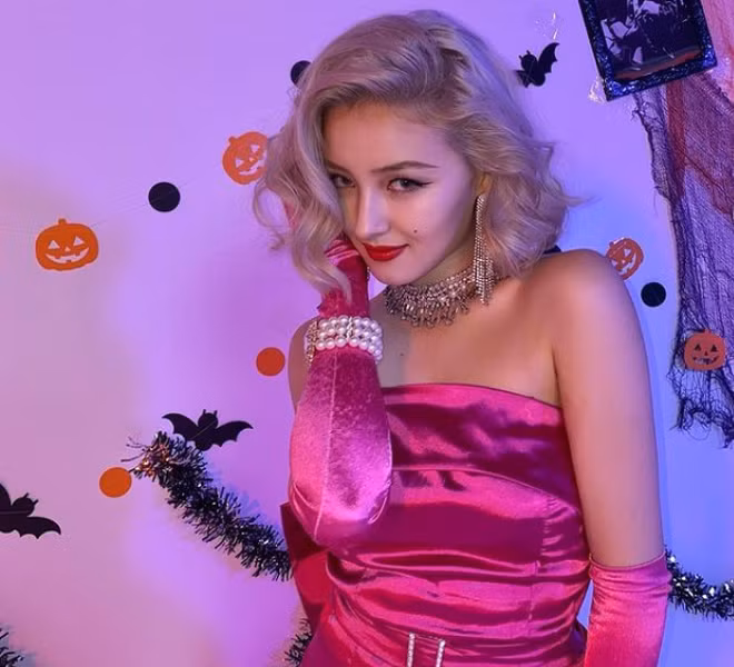 Vào đợt Halloween vừa qua, Nancy gây sốt khi hóa trang thành Marilyn Monroe. Nhiều người nhận xét đây là màn cosplay xuất sắc nhất làng giải trí Hàn Quốc năm nay ẢNH: INSTAGRAM NV