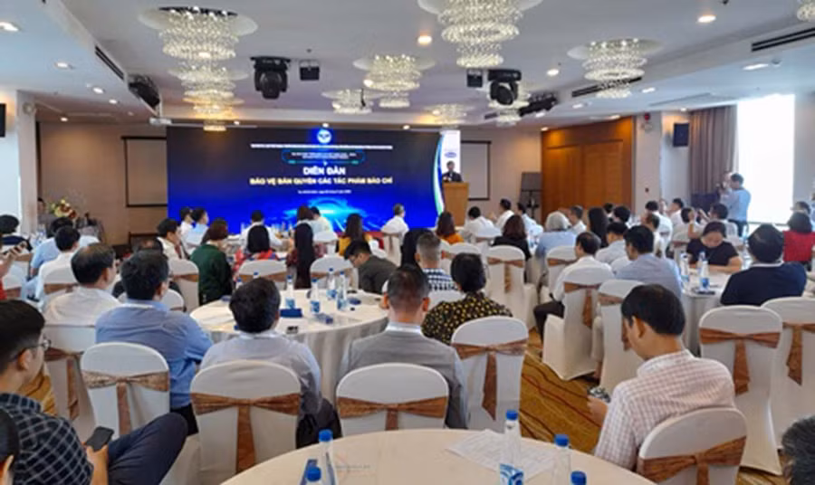 Quang cảnh buổi diễn đàn. Ảnh: Đinh Gia Cư