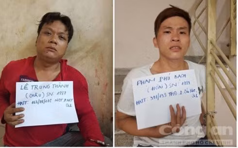 Hai đối tượng tại cơ quan công an Hai đối tượng tại cơ quan công an