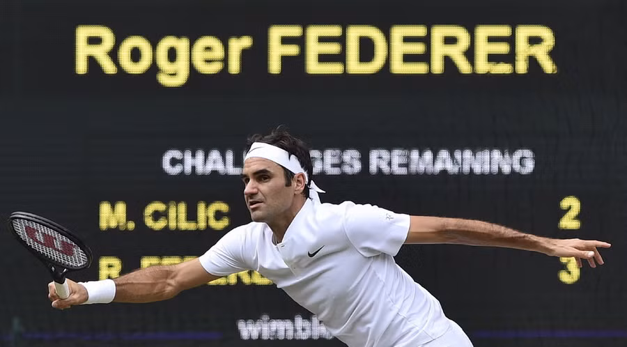 Federer trong trận thắng Cilic. Ảnh: AFP Federer trong trận thắng Cilic. Ảnh: AFP