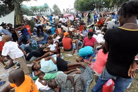 Haiti kết thúc tìm kiếm các nạn nhân động đất ảnh 1 Những người bị mất nhà cửa trong trận động đất tại Haiti sẽ được cứu giúp.