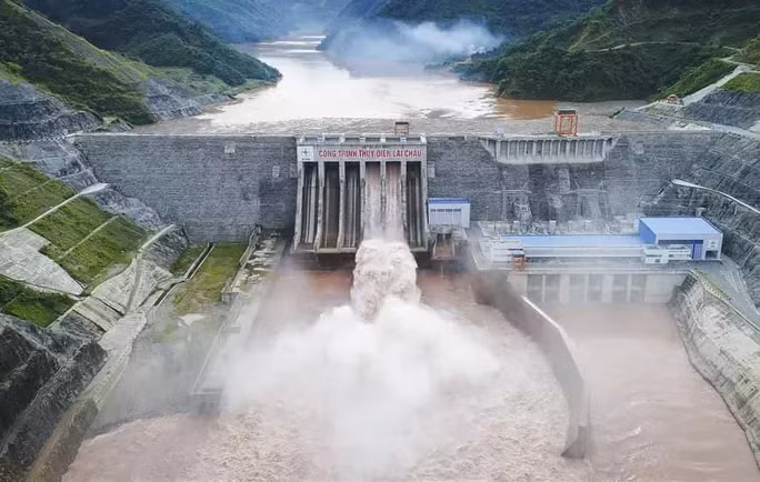 Mưa lũ đã khiến thuỷ điện Lai Châu đã phải xả lũ