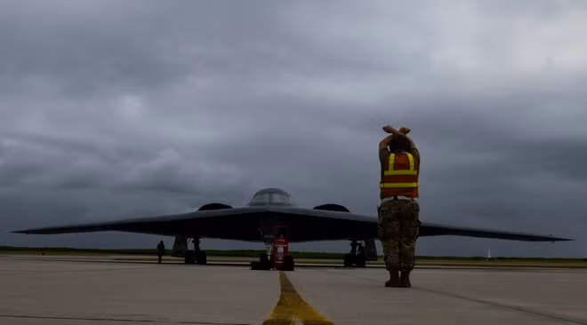  Bóng ma B-2 Spirit ở căn cứ Diego Garcia trên Ấn Độ Dương - Ảnh: AF.MIL