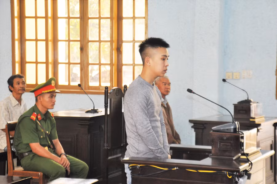  Bị cáo Nhựt tại phiên tòa. Ảnh: R'Ô Hok