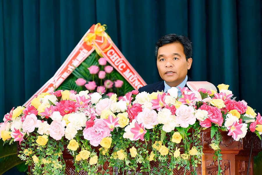 Đồng chí Hồ Văn Niên-Ủy viên dự khuyết Ban Chấp hành Trung ương Đảng, Bí thư Tỉnh ủy, Trưởng đoàn đại biểu Quốc hội tỉnh phát biểu chỉ đạo tại Đại hội đại biểu Đảng bộ huyện Chư Păh nhiệm kỳ 2020-2025. Ảnh: Đ.T