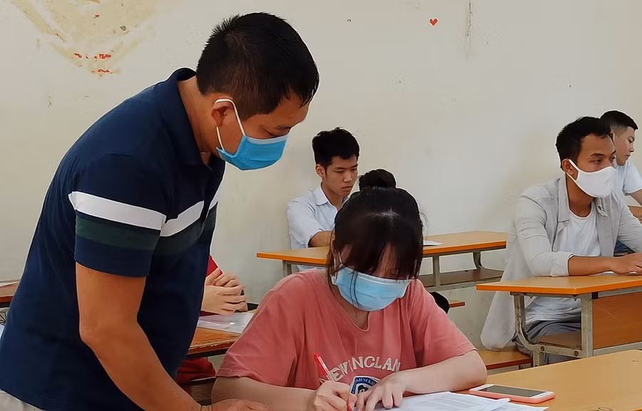 Thí sinh dự thi Tốt nghiệp Trung học phổ thông. (Ảnh: Phạm Mai/Vietnam+)
