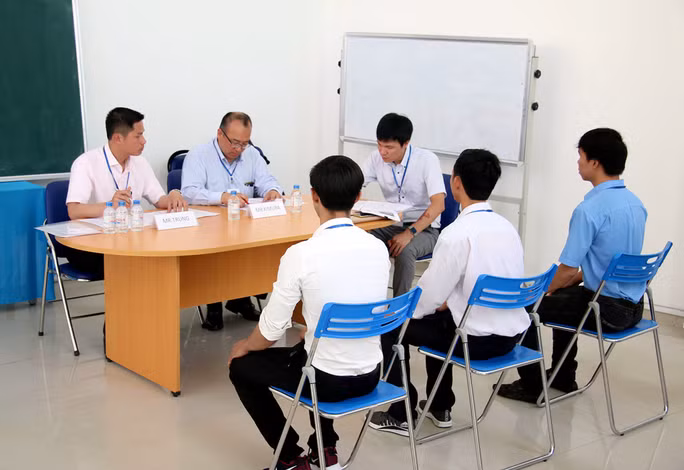 Một công ty đề xuất bạn một vị trí không phù hợp với định hướng của bạn ban đầu, thì phải cân nhắc thật kĩ về vấn đề này Một công ty đề xuất bạn một vị trí không phù hợp với định hướng của bạn ban đầu, thì phải cân nhắc thật kĩ về vấn đề này