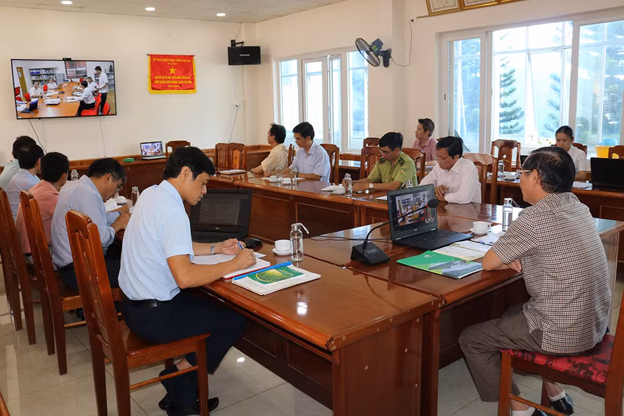 Quang cảnh buổi làm việc. Ảnh: Ngọc Sang