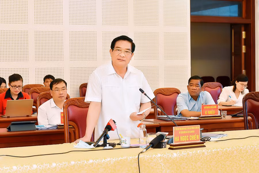 Chủ tịch Hội đồng Dân tộc của Quốc hội Hà Ngọc Chiến làm việc với lãnh đạo tỉnh (1)