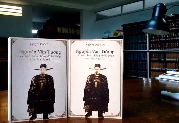 Bộ sách đồ sộ về nhân vật Nguyễn Văn Tường vừa được ấn hành - Ảnh: L. ĐIỀN