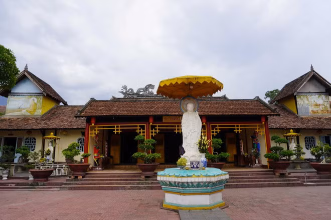 Tổ đình Bác Ái là ngôi chùa đầu tiên được xây dựng tại Tây nguyên - Ảnh: Đức Nhật Tổ đình Bác Ái là ngôi chùa đầu tiên được xây dựng tại Tây nguyên - Ảnh: Đức Nhật
