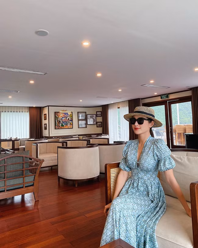 Á hậu Huyền My ghi lại khoảnh khắc ở nơi sang chảnh: “Có thể không yêu điên cuồng nhưng sẽ thương bền bỉ”.