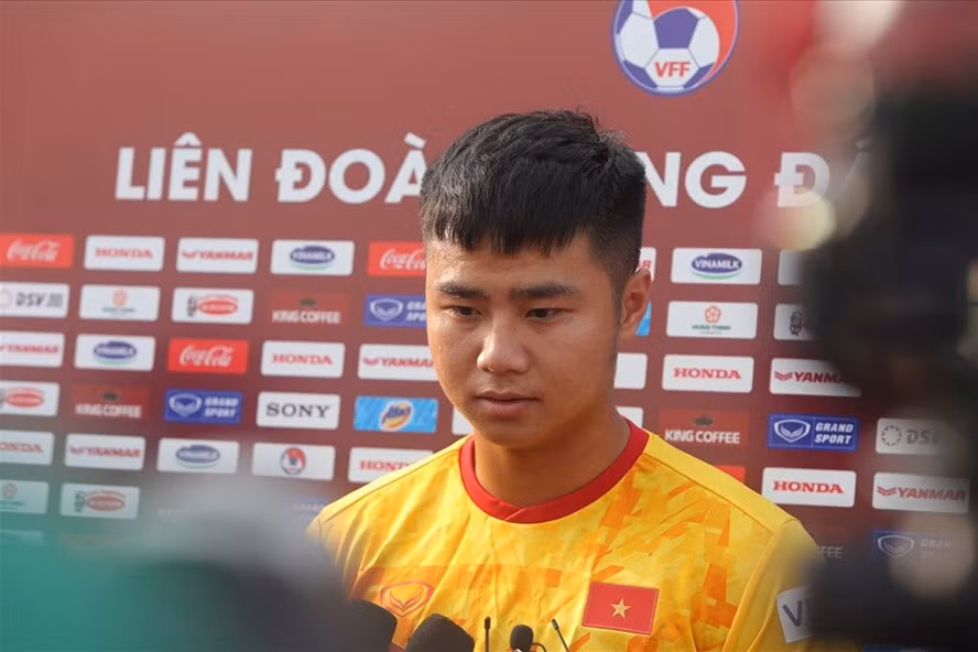 Thủ môn Văn Toản cho rằng thầy Park là người tình cảm, vui tính. Ảnh: TX