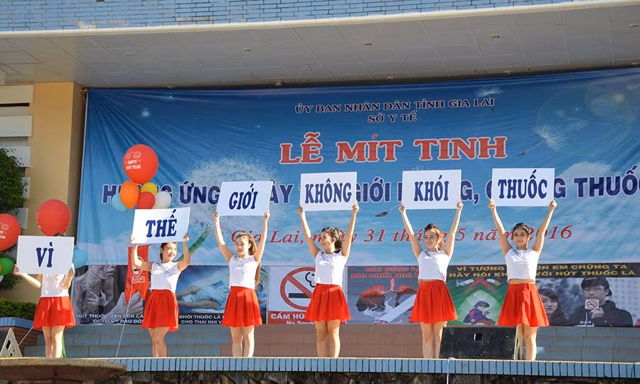  Đẩy mạnh tuyên truyền Luật Phòng-chống tác hại của thuốc lá. Ảnh: T.Đ