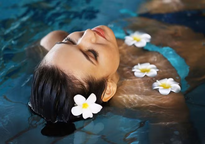 Tắm vào ban đêm có thể giúp bạn dễ ngủ ẢNH: SHUTTERSTOCK