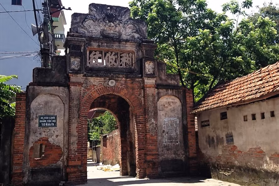  Cổng Miễu làng Dương Đình, xã Dương Xá, huyện Gia Lâm, Hà Nội. Ảnh do nhân vật cung cấp