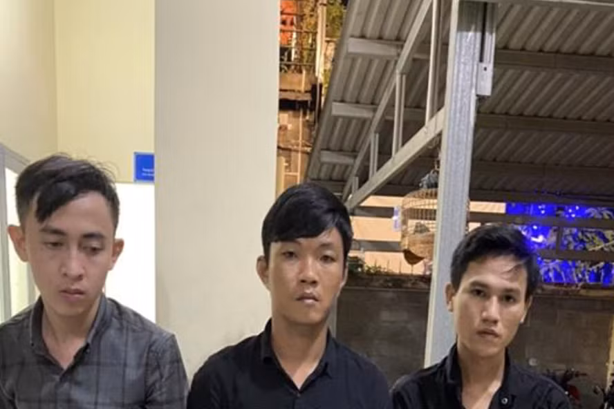 Các đối tượng Phạm Văn Quý, Trần Thành Giang, Nguyễn Trung Hiếu tại cơ quan Công an. Ảnh: Công an Đồng Nai