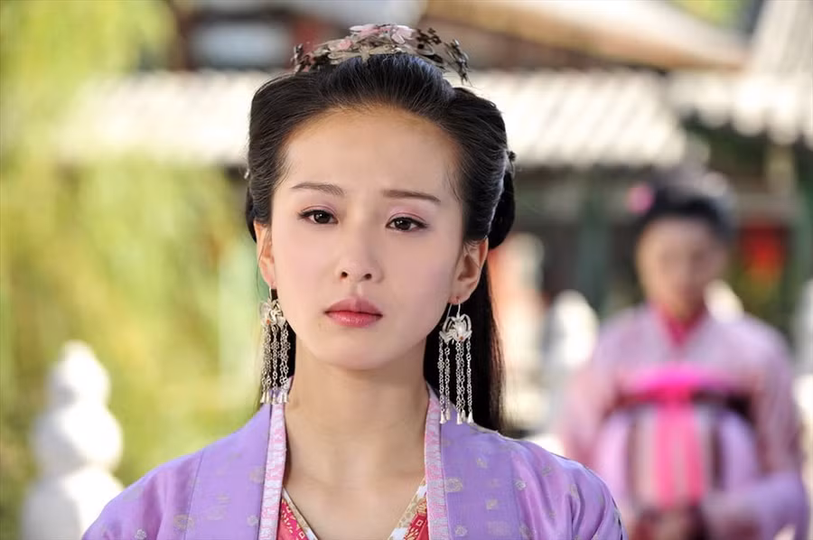 Lưu Thi Thi từng gây ấn tượng với vai chính Mã Nhĩ Thái Nhược Hy trong 