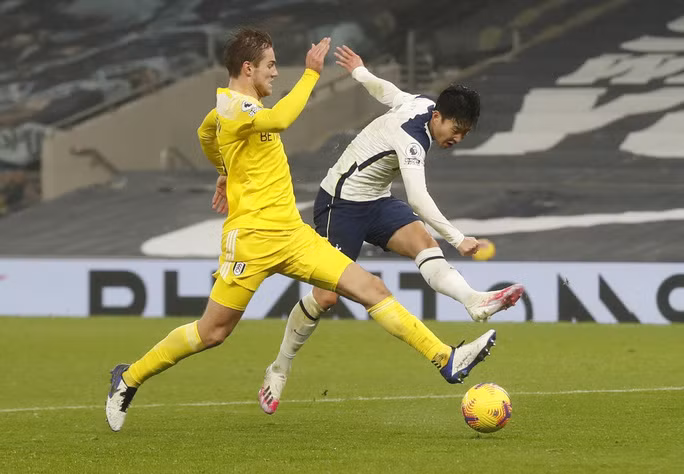 Son Heung-min thi đấu xông xáo nhưng không giúp xoay chuyển cục diện