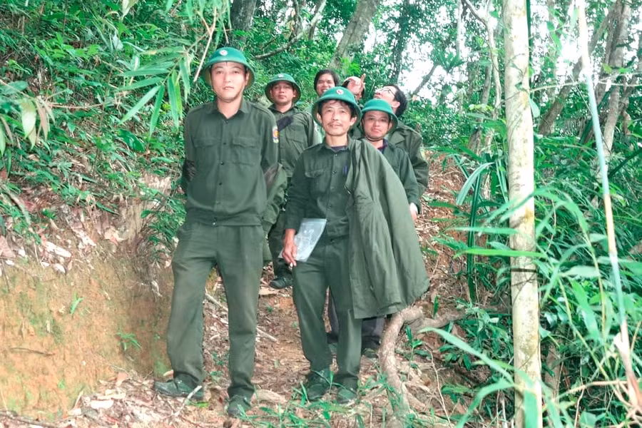  Lực lượng dân quân xã Sơ Pai (huyện Kbang) tăng cường tuần tra, bảo vệ rừng trong dịp Tết. Ảnh: Ngọc Minh