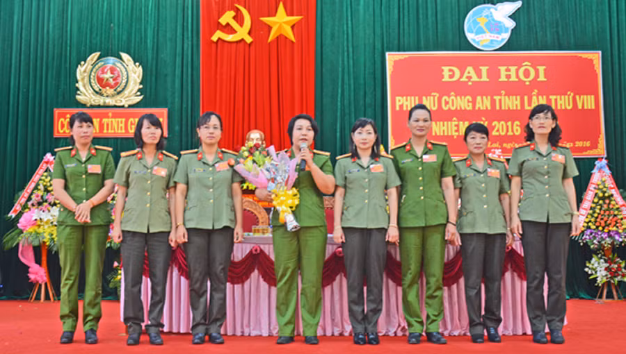  Ban Chấp hành Hội Phụ nữ Công an tỉnh nhiệm kỳ 2016-2021. Ảnh: H.T
