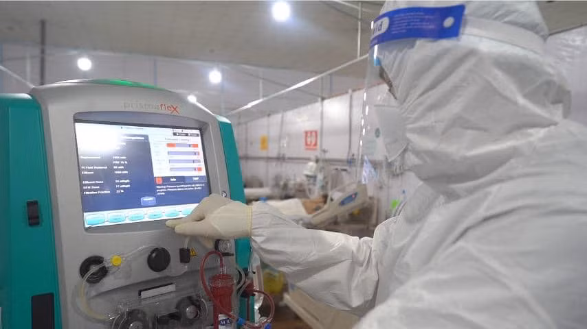 Hơn 1.000 ca COVID-19 nặng đang thở máy và ECMO