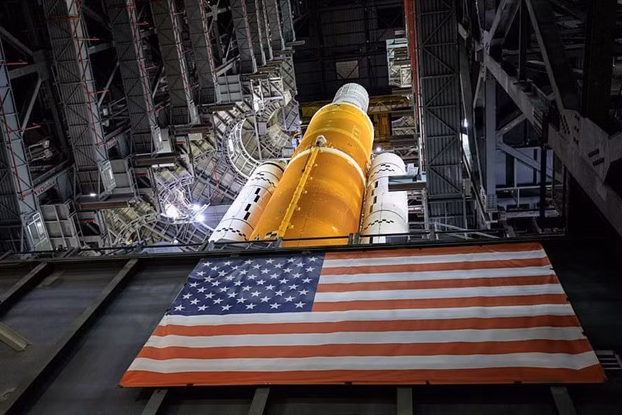 NASA khoe hình ảnh mới về Hệ thống Phóng Không gian (SLS). Ảnh: NASA