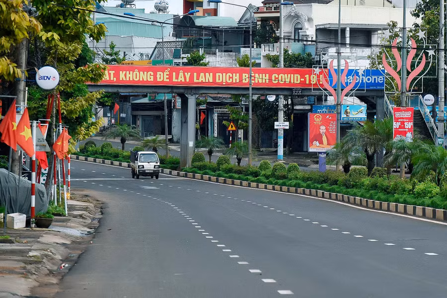  Đường phố Pleiku sáng 2-9 khá vắng vẻ và yên bình.