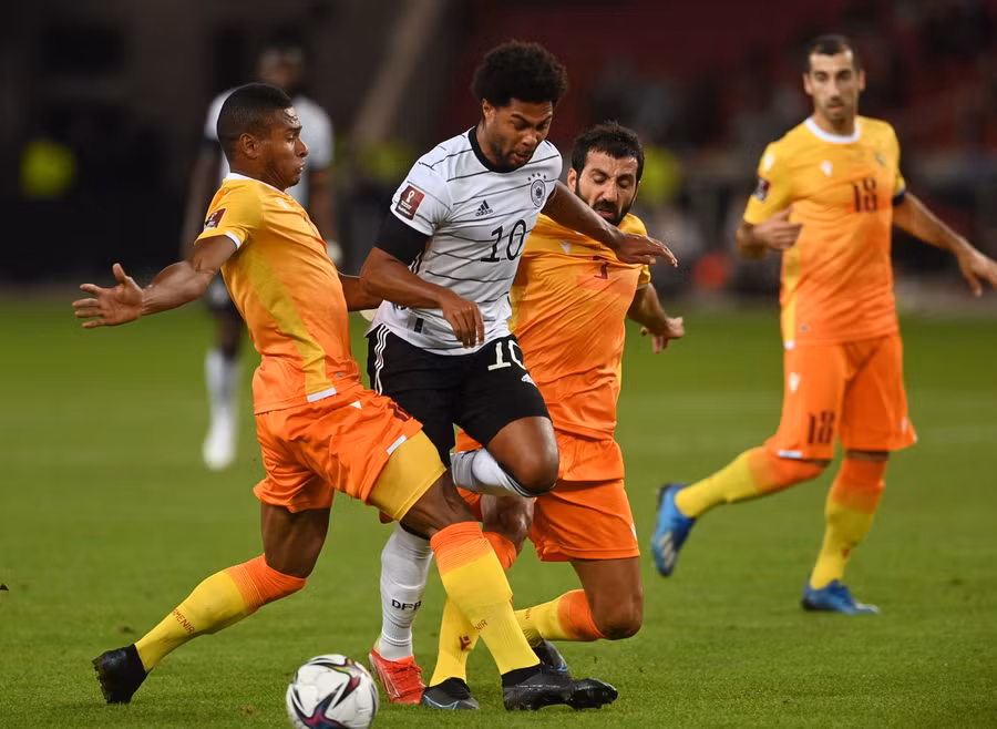Serge Gnabry (10) rực sáng trong chiến thắng của tuyển Đức trước Armenia. Ảnh: AFP