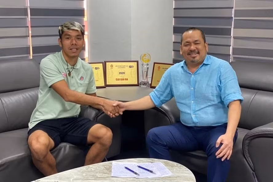 Những cầu thủ Việt Nam như Cao Văn Triền sẽ có nhiều điều kiện để sang Nhật Bản vào năm sau, sau khi bầu Bình trở thành cổ đông chiến lược lớn của đội FC Ryukyu. Ảnh: CLB Sài Gòn