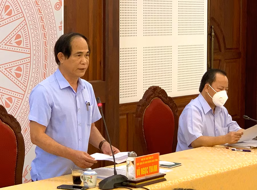 Chủ tịch UBND tỉnh Võ Ngọc Thành đề nghị các đại biểu thảo luận, góp ý kiến để nội dung quy hoạch đạt chất lượng tốt và có tính khả thi cao. Ảnh: Hà Duy