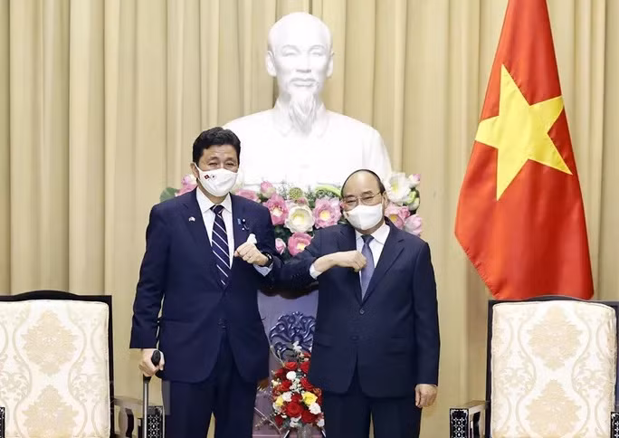 Chủ tịch nước Nguyễn Xuân Phúc tiếp Bộ trưởng Quốc phòng Nhật Bản. Ảnh: TTXVN